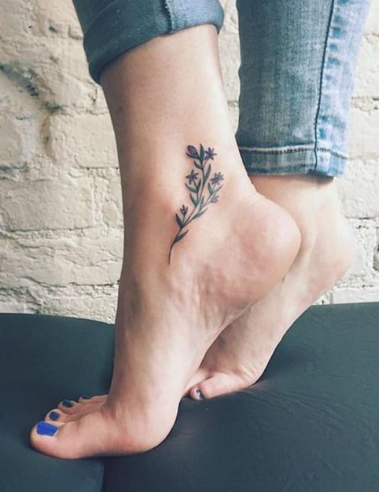 tatuajes para mujeres en el tobillo