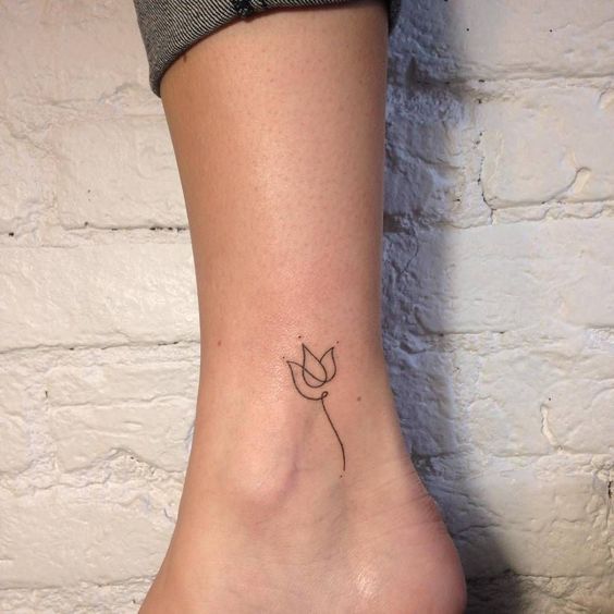 tatuajes para mujeres en el tobillo