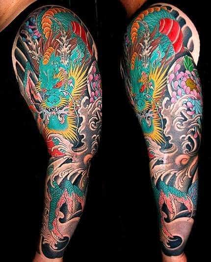 Dos mangas japonesas a color con dragones